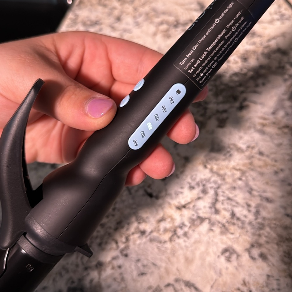 Bio ionic 1.25” pro curling iron - Picture 12 of 14